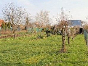 Zahrada, pohled zprava